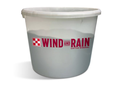 Purina Wind and Rain® All Season 4 Mineral Cattle Tub with Altosid®